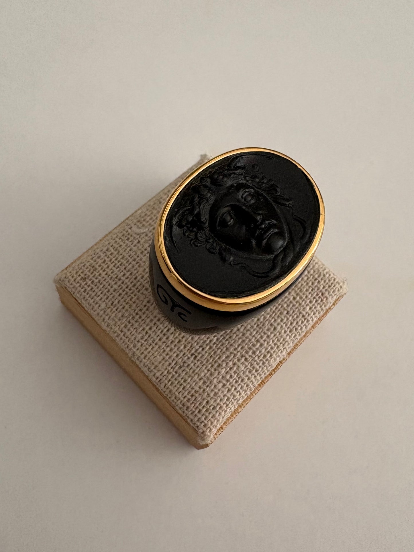 Bague Médusa Noire - Grand Tour