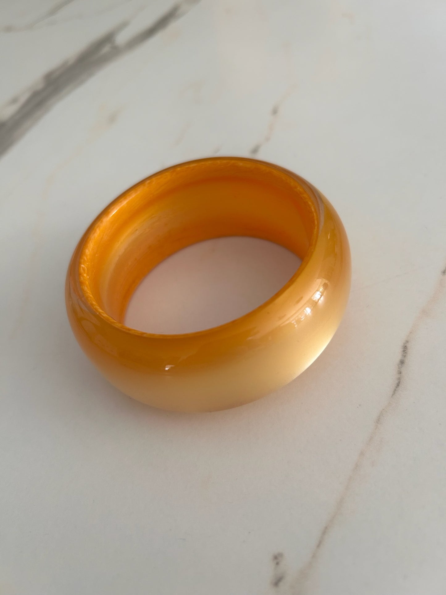 Jonc marron avec effet translucide Diamètre : environ 6.5 cm