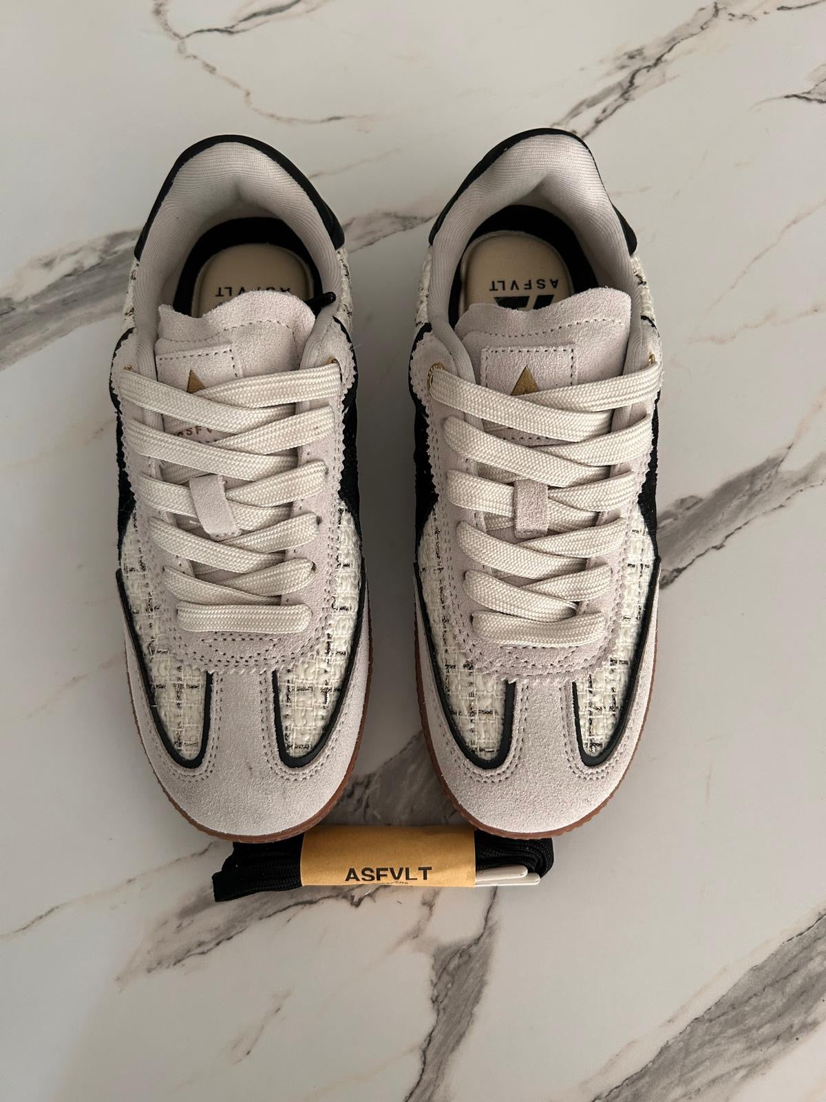 Elite Classic White Tweed - ASFVLT