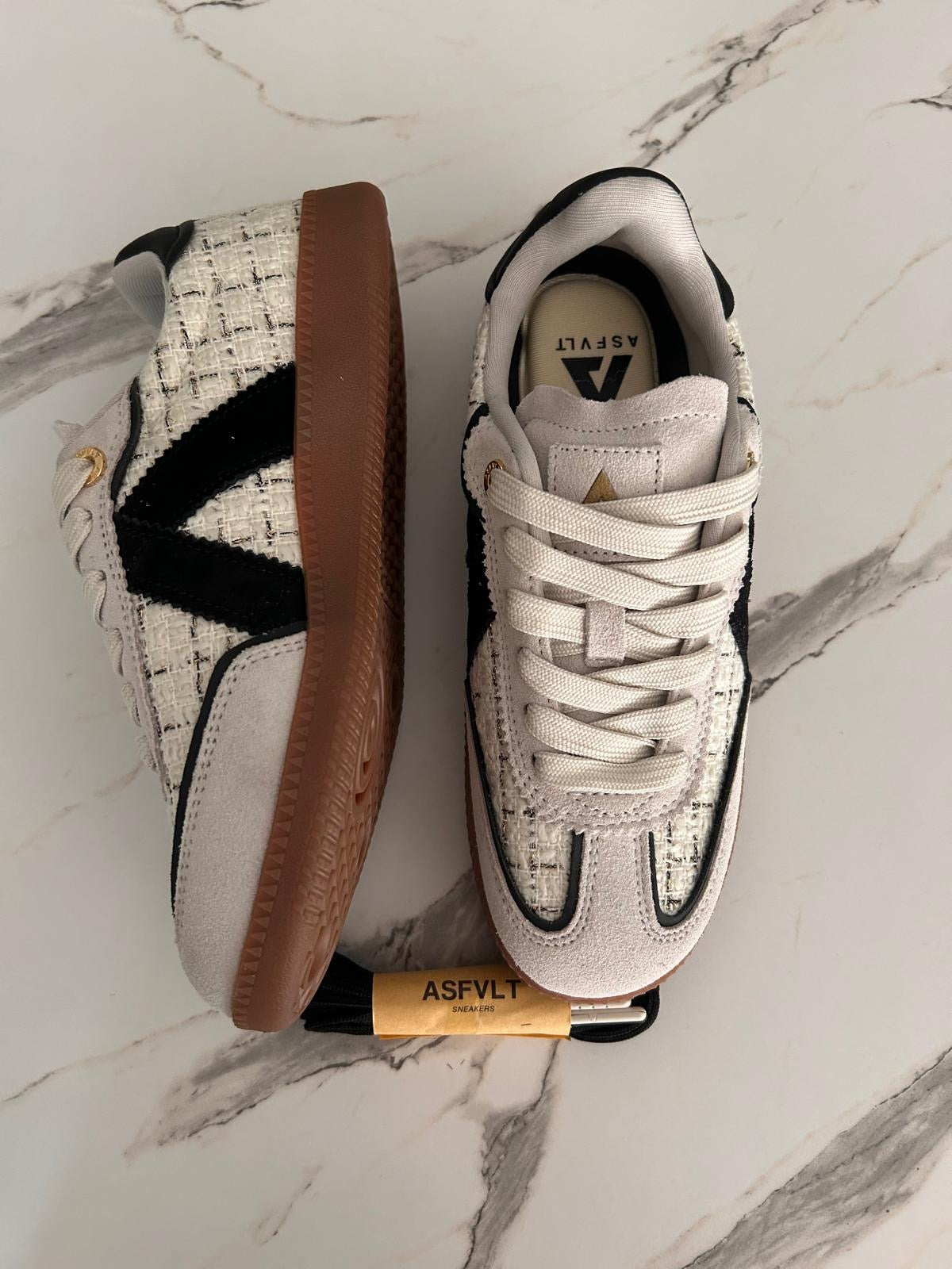 Elite Classic White Tweed - ASFVLT