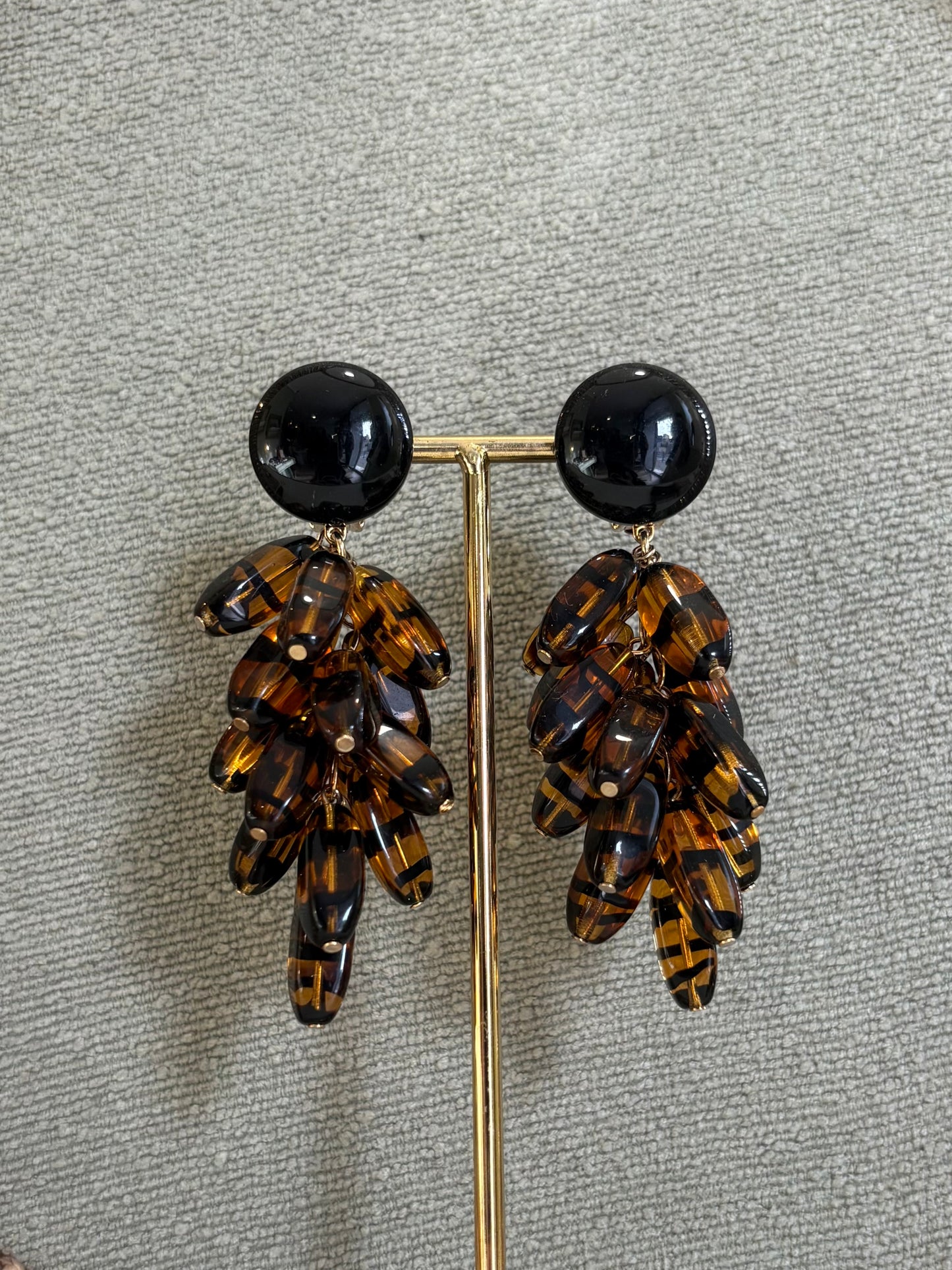 GRAPPE M - Modèle à clip - Francine Bramli