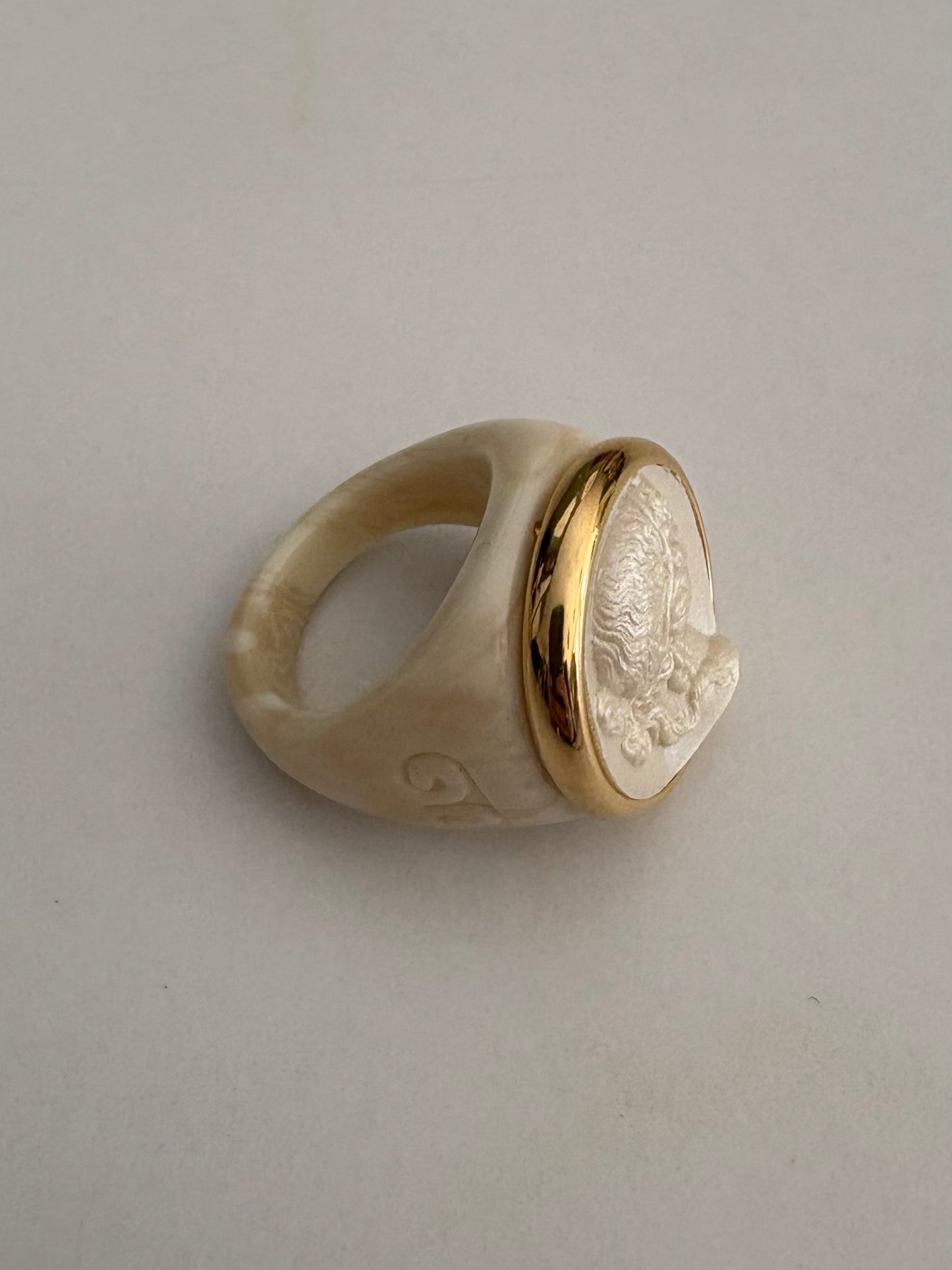 Bague Dionysos Ivoire - Grand Tour