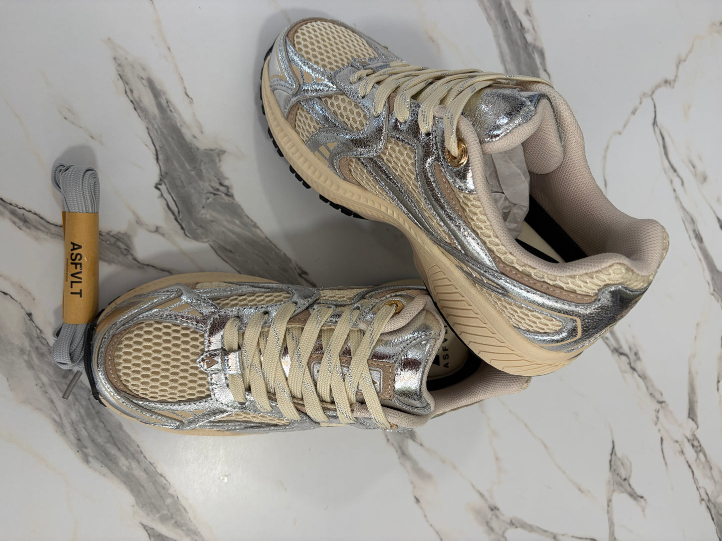 City Run Silver Tan