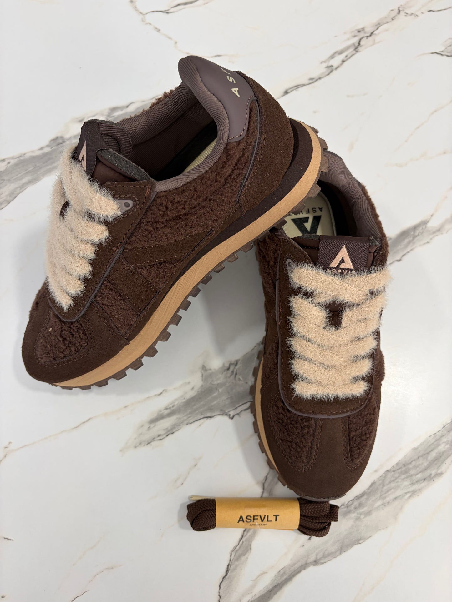 Gate Brown Tan