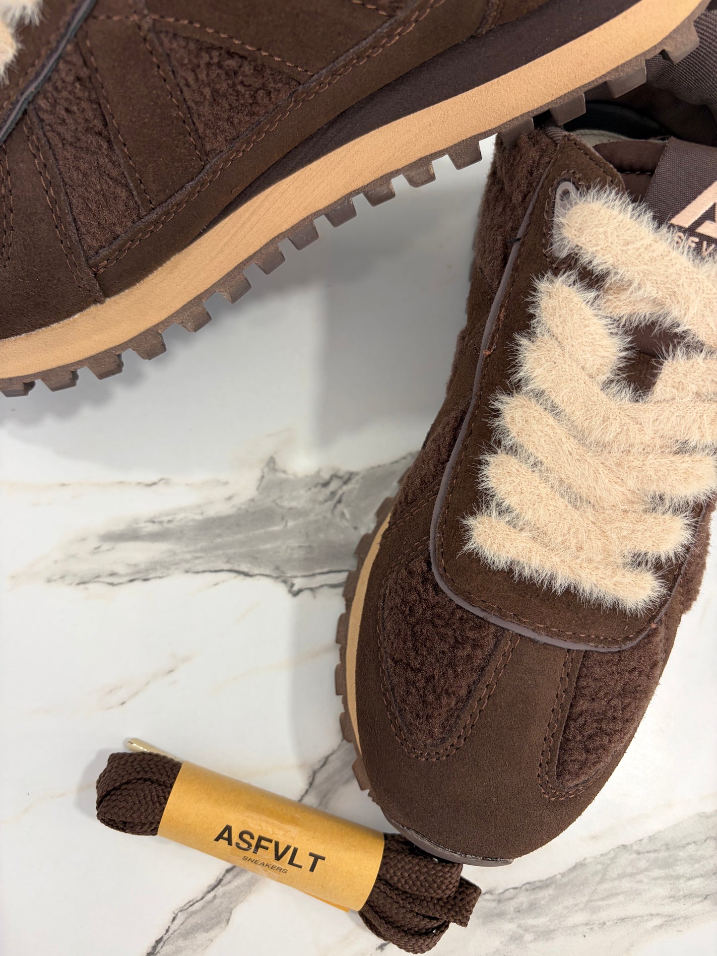 Gate Brown Tan